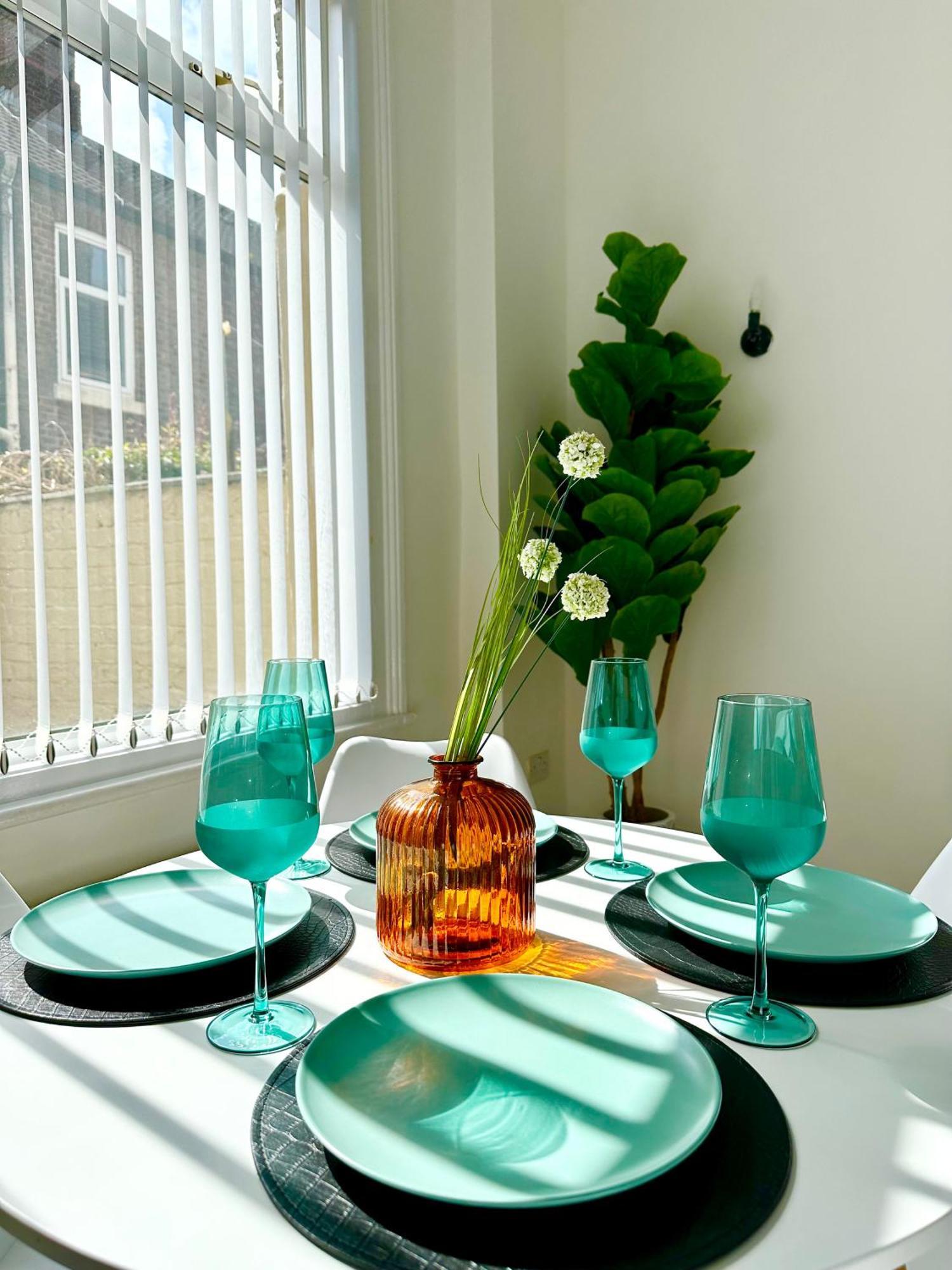 Вилла Cosy & Modern 4Bd House Near Anfield Stadium Ливерпуль Экстерьер фото