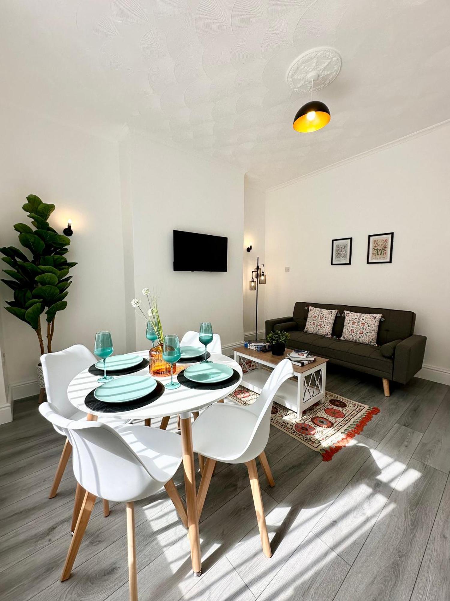 Вилла Cosy & Modern 4Bd House Near Anfield Stadium Ливерпуль Экстерьер фото