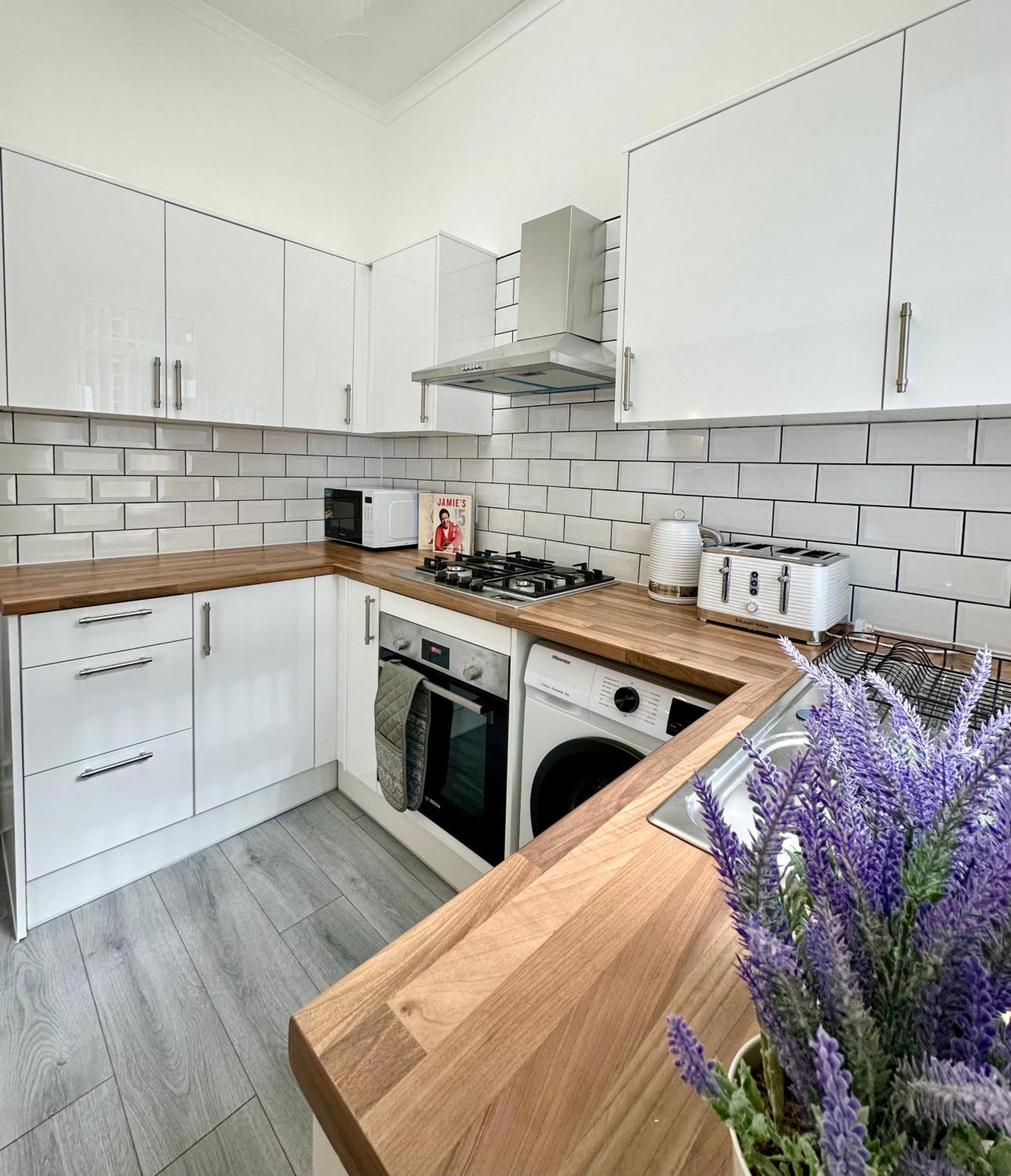 Вилла Cosy & Modern 4Bd House Near Anfield Stadium Ливерпуль Экстерьер фото